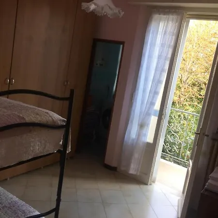 La Casa Di Clara Ombrellone Con 2 Lettini Al Lido San Giuliano Gratis E Parcheggio Privato Gratis