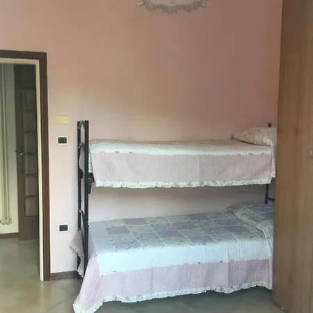 La Casa Di Clara Ombrellone Con 2 Lettini Al Lido San Giuliano Gratis E Parcheggio Privato Gratis