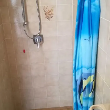 La Casa Di Clara Ombrellone Con 2 Lettini Al Lido San Giuliano Gratis E Parcheggio Privato Gratis Римини